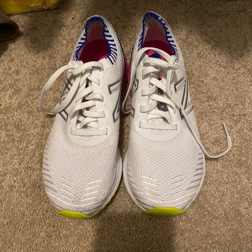 Womens New Balance Tennis Shoes Size 7